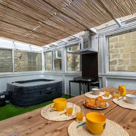 Maison Familiale A 2 Min A Pied De L'institut A Armand Calme Jeux Babyfoot Jacuzzi Proche * Saint-Laurent-dʼAigouze